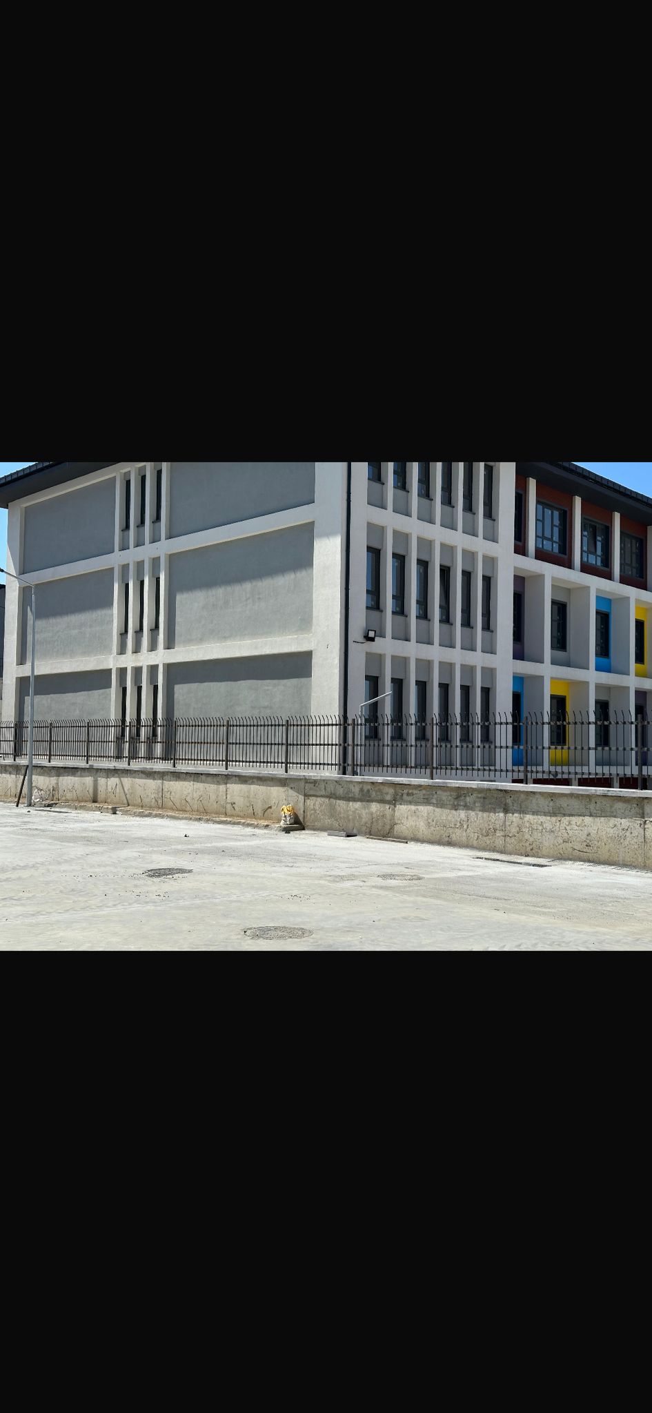 Kamu Binası Çevre Güvenlik Çit Sistemleri